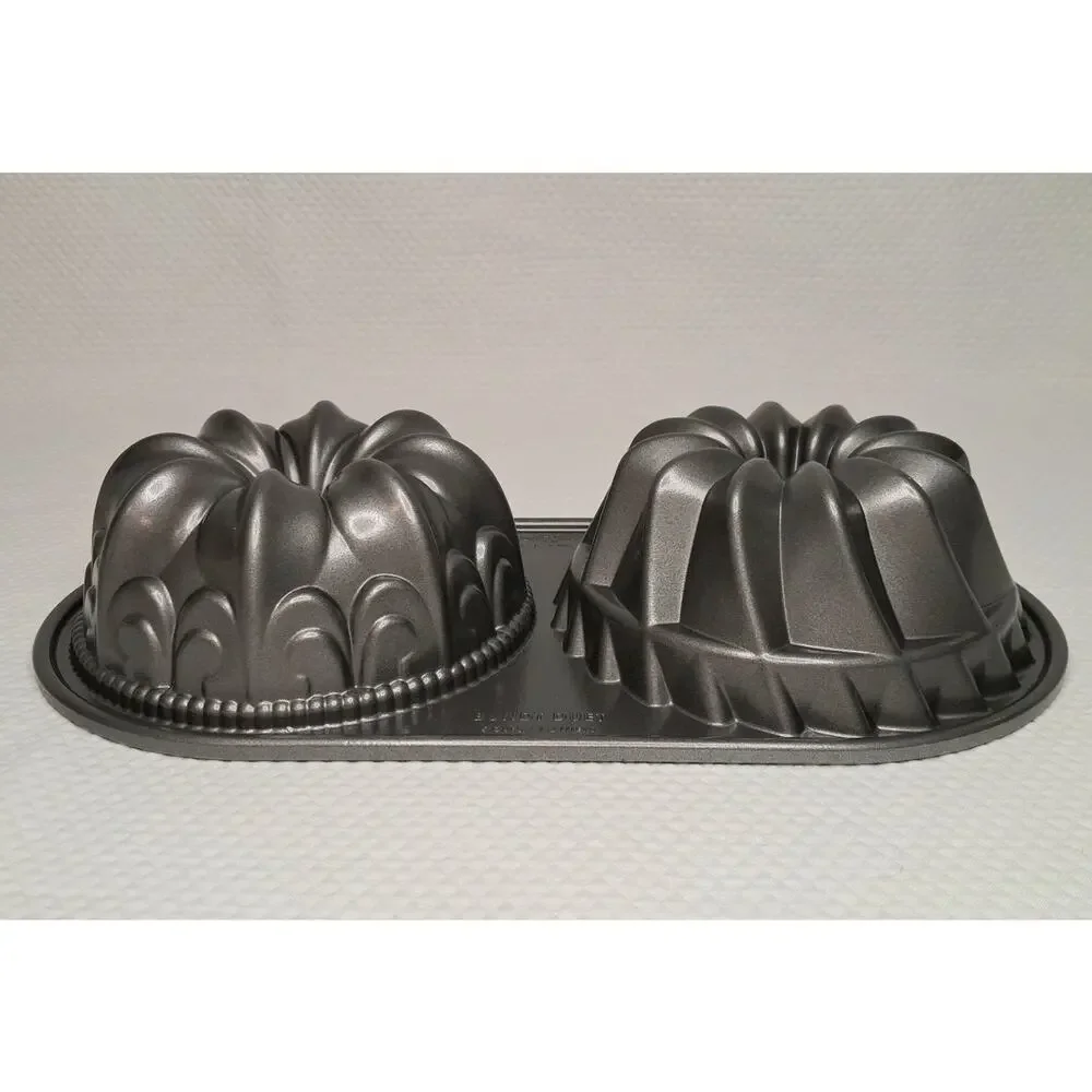 Nordic Ware Bundt Duet Pan 5 Cups / 1.2 Liter 2 in One Bundt Pan